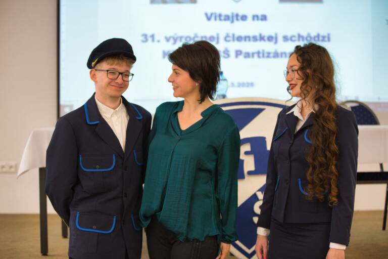 Reportáž z výroční schůze klubu Absolventů Baťovy školy práce v Partizánskom 28. 3. 2025